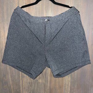 Lululemon Commission Classic-Fit Short 5" Ventlight - Size 36 - Heathered Black